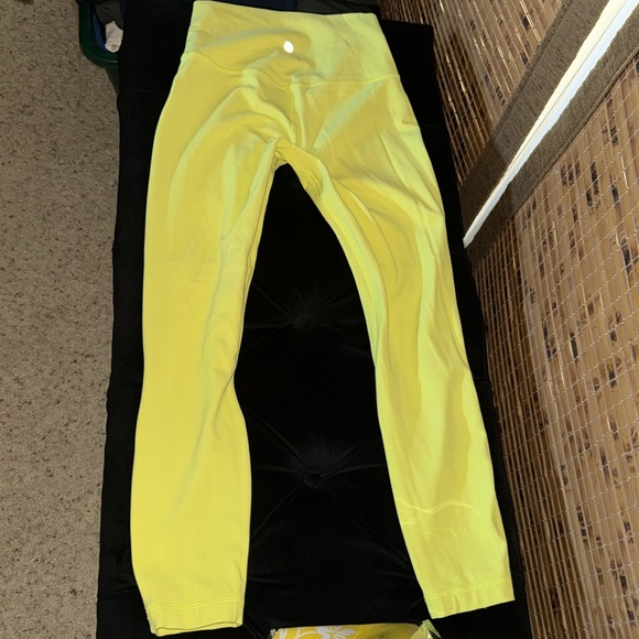 Lululemon double lined “ like new” align leggings size 6 - Picture 5 of 7